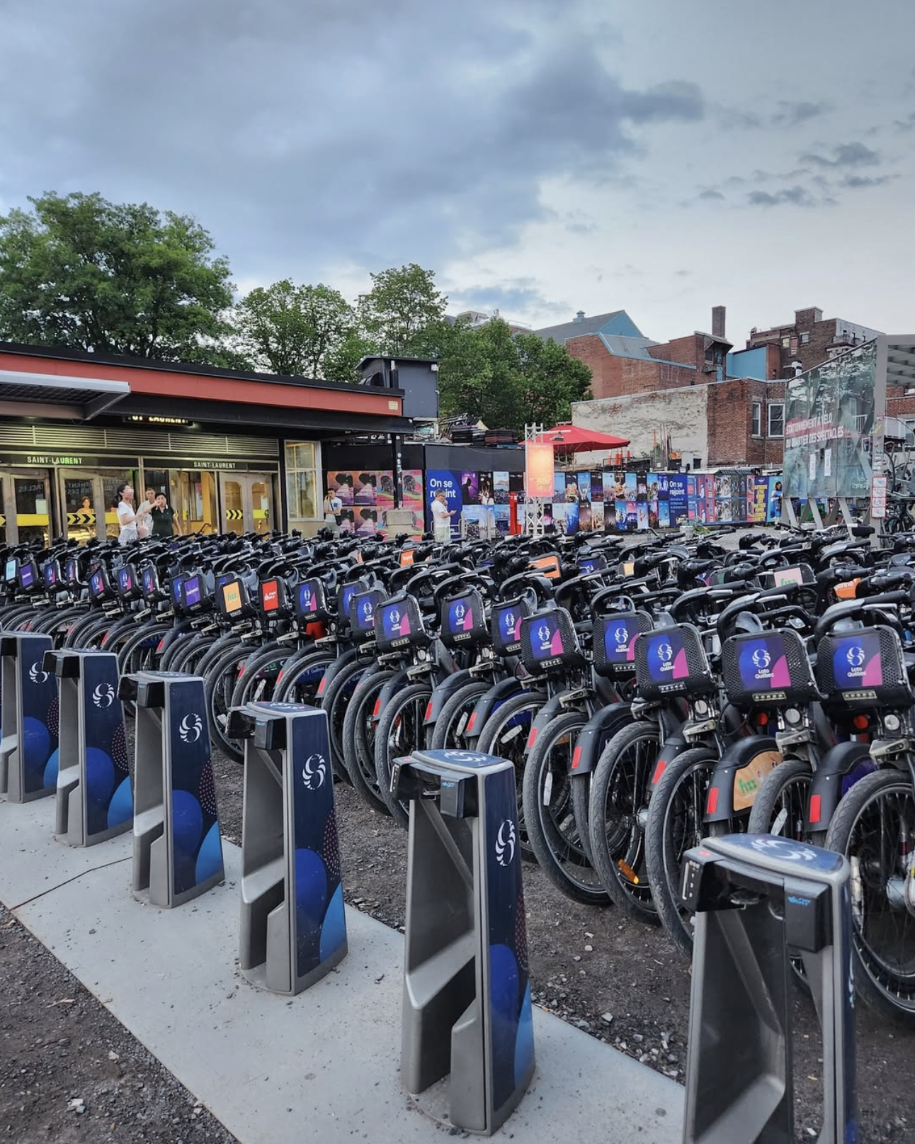 Capture_d’ecran_le_2025-10-07_a_16.40.07.png (3.27 MB)